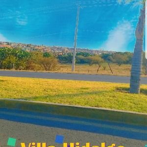 Meet your Posher, Roxana